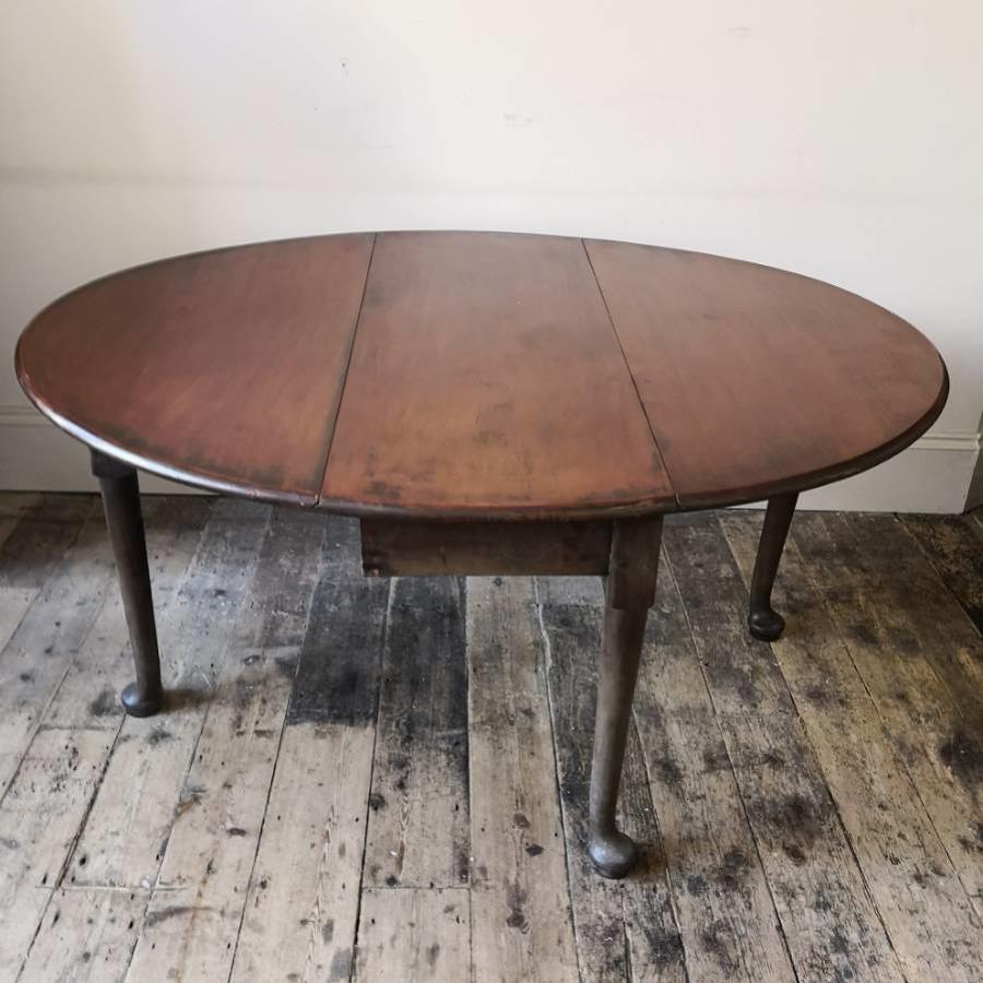 Georgian drop leaf dining table