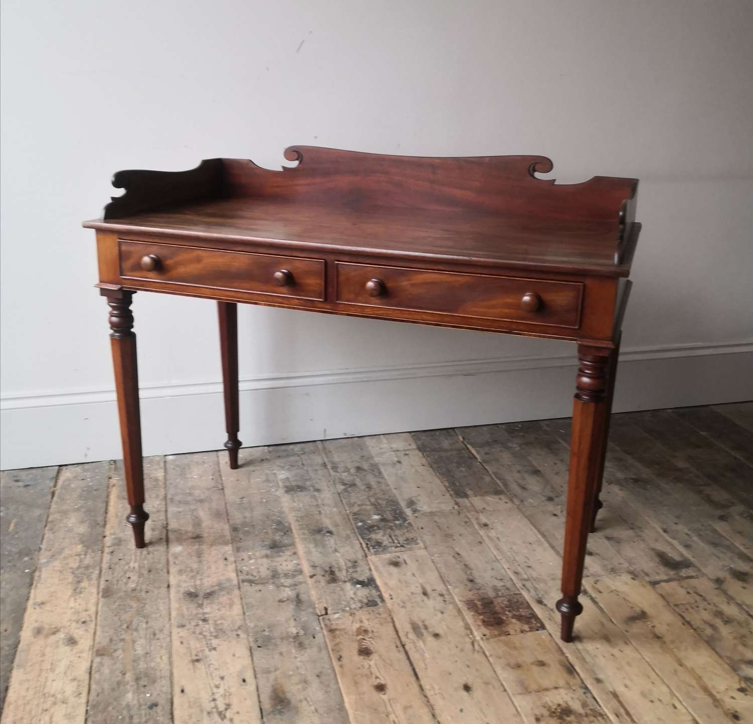 Fine quality 19th century two drawer writing table
