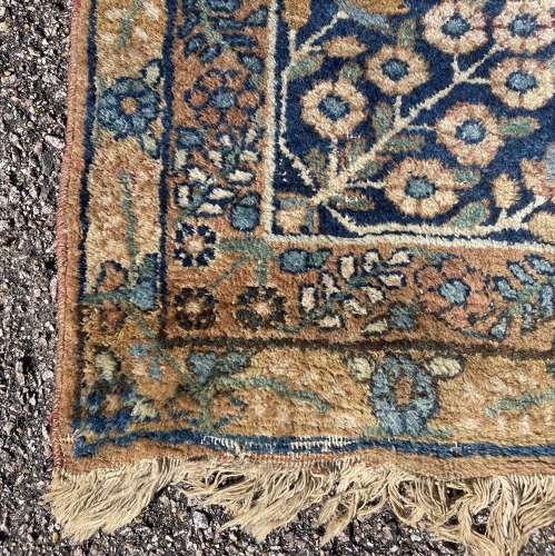 A large scale Qum carpet