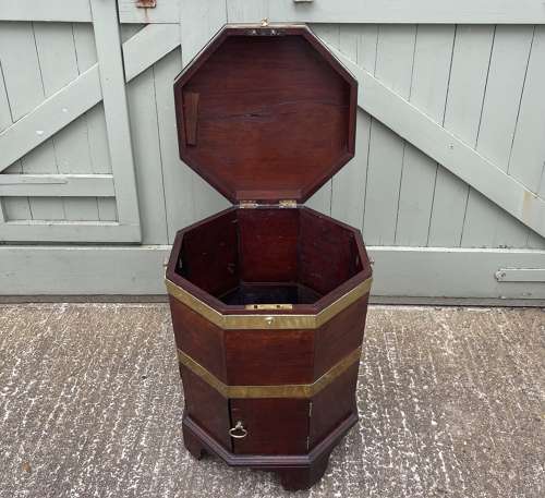 A Georgian wine cooler