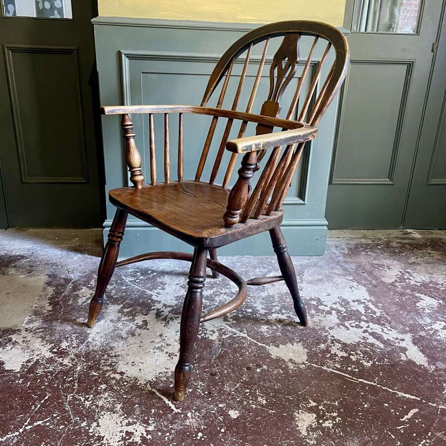 A 19th century low back Windsor chair