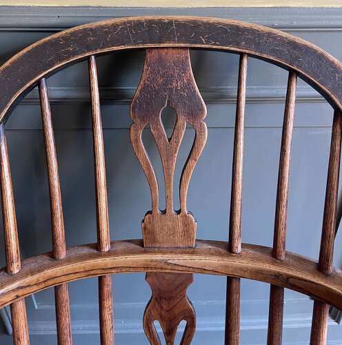 A 19th century low back Windsor chair