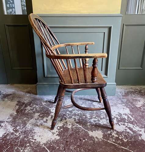 A 19th century low back Windsor chair
